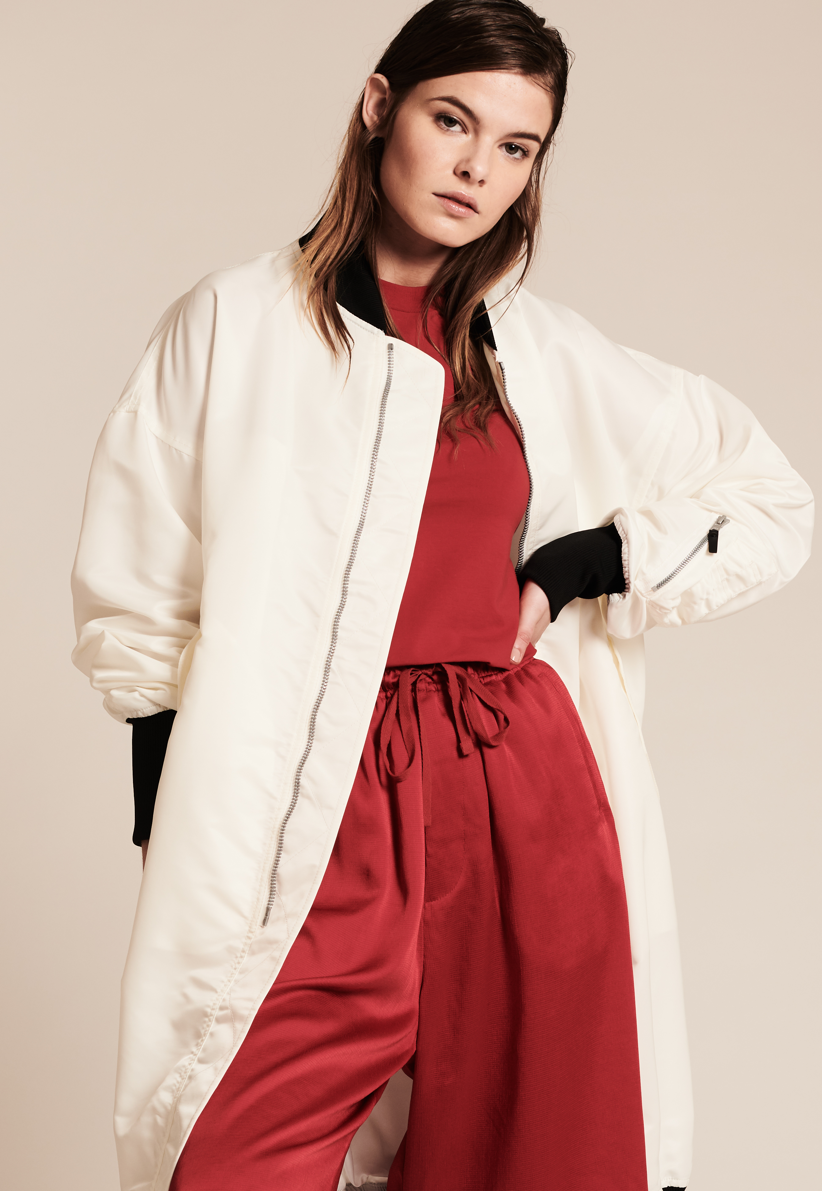 Hervia March 1816389